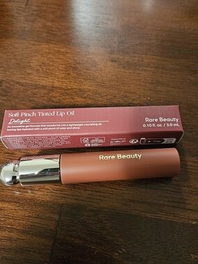 Rare Beauty Soft Pinch Tinted Lip Oil — Delight (Warm Berry) NiB